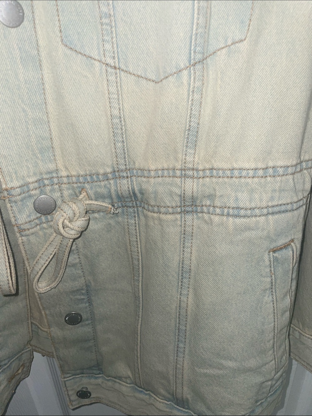Universal Thread Light Beige Washed Denim Jacket - Picture 4 of 7